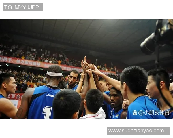 勇士与独行侠激战正酣CCTV全程直播精彩瞬间回顾 勇士与独行侠激战正酣CCTV全程直播精彩瞬间回顾