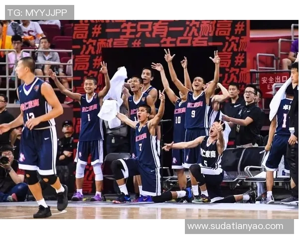 四中与清华篮球对决精彩纷呈谁能在赛场上笑到最后