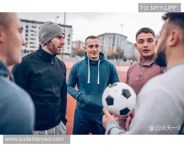 沙迦与塔亚文的对决分析探讨两队战术风格与球员表现的精彩碰撞