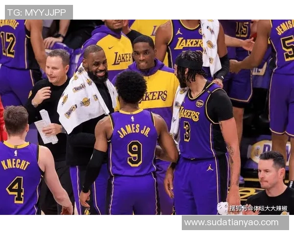 湖人对阵热火精彩直播尽在雨燕平台，篮球迷不容错过的激战时刻