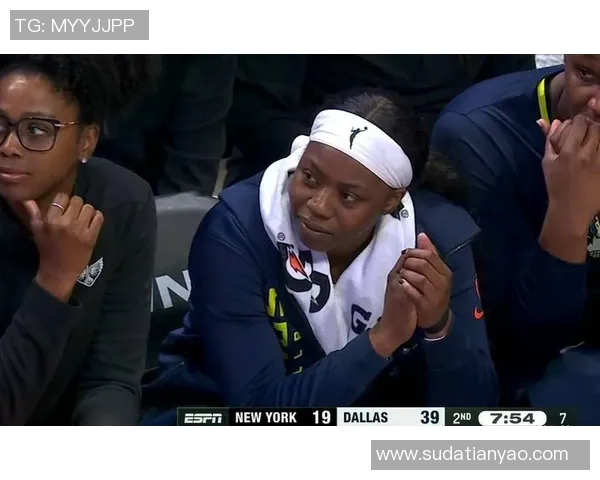 活塞惨遭28连败创历史纪录主帅辞职球员泪洒更衣室情景感人至深