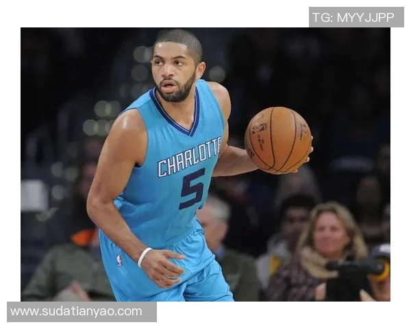 贾雷斯沃克在NBA新秀赛季的成长与挑战分析