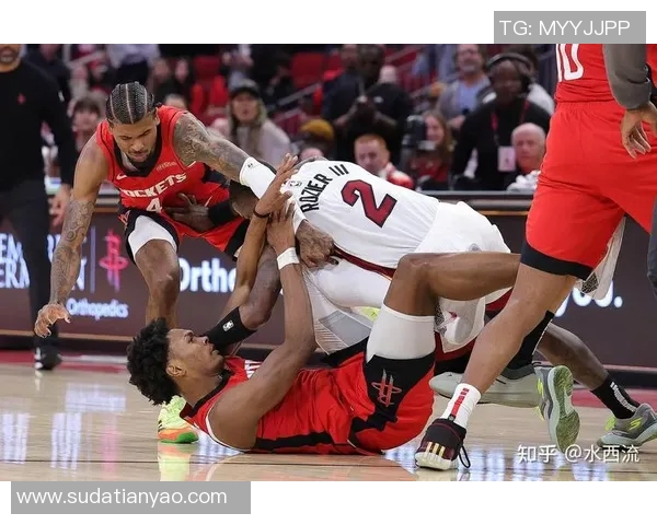 2016年火箭队与热火队经典对决精彩回放全场比赛分析与亮点回顾